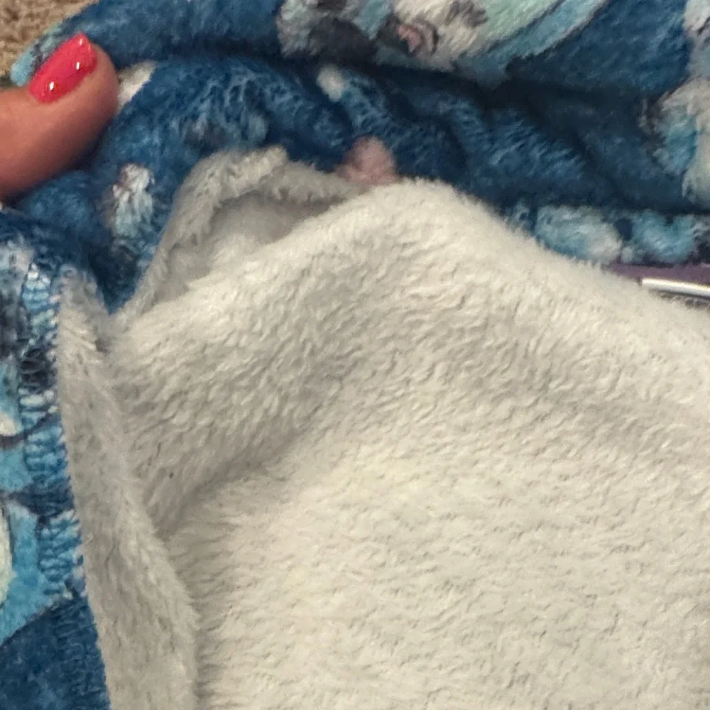 Kids Stitch Robe - Picture 2 of 4
